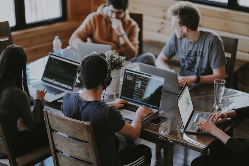Collaborative approach and knowledge transfer